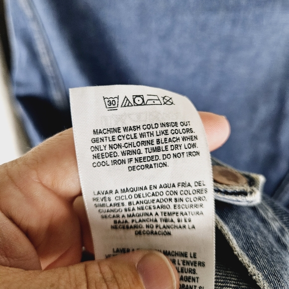 GUESS | Jessie two-tone denim long button up jean trucker jacket - Picture 7 of 10